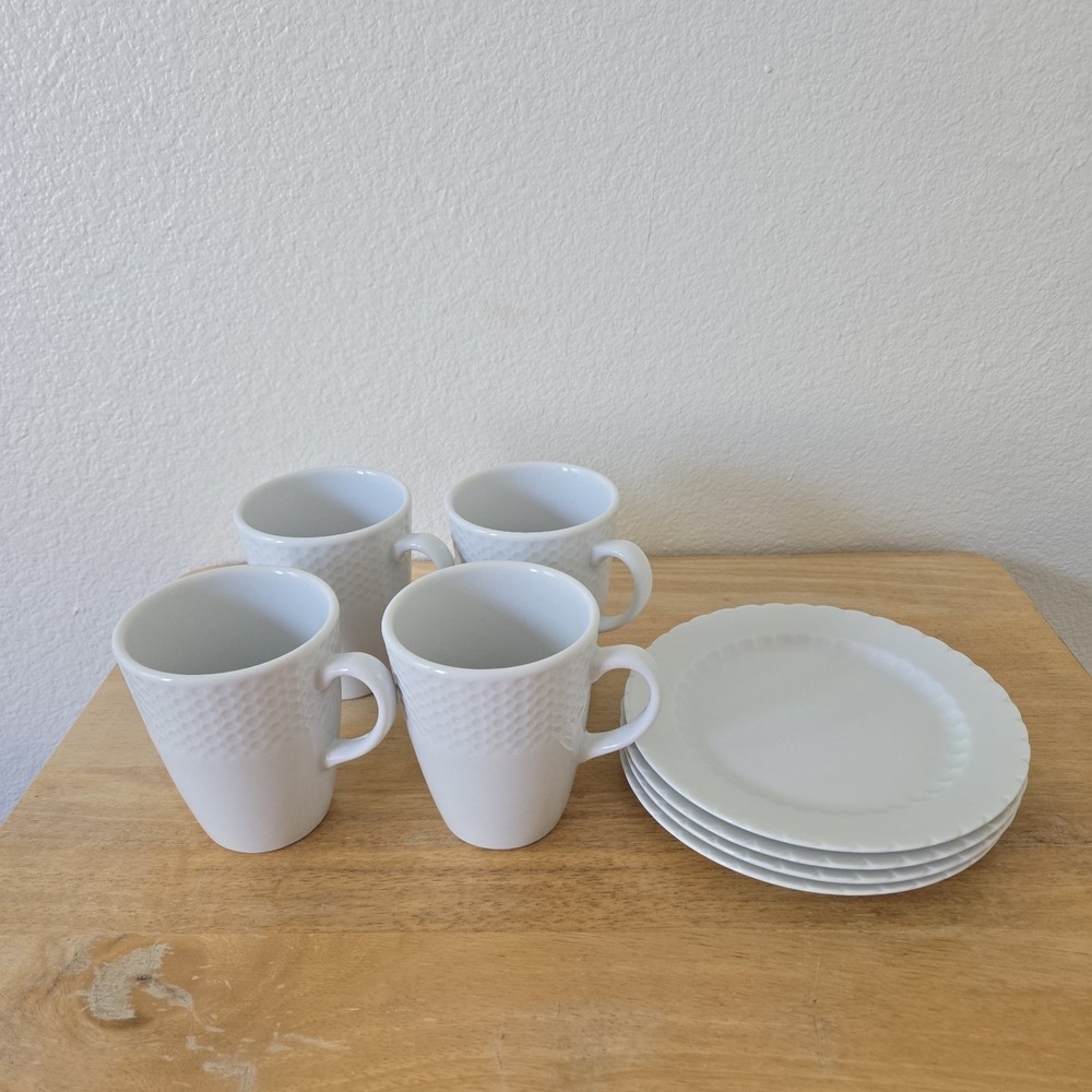 Williams Sonoma Pillivuyt Perle White Porcelain 4 Cups & 4 Saucers Small Plates